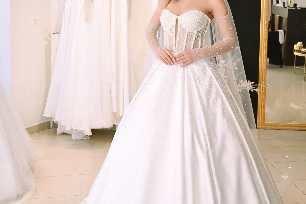 Kosmilux Bridal Gowns: Το νυφικό που θα νιώσεις πραγματικά δικό σου